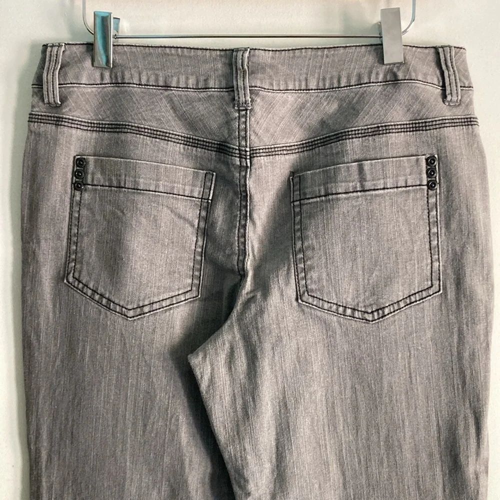 The Territory Ahead Womens Size 8 Light Gray Denim Straight Leg Jeans